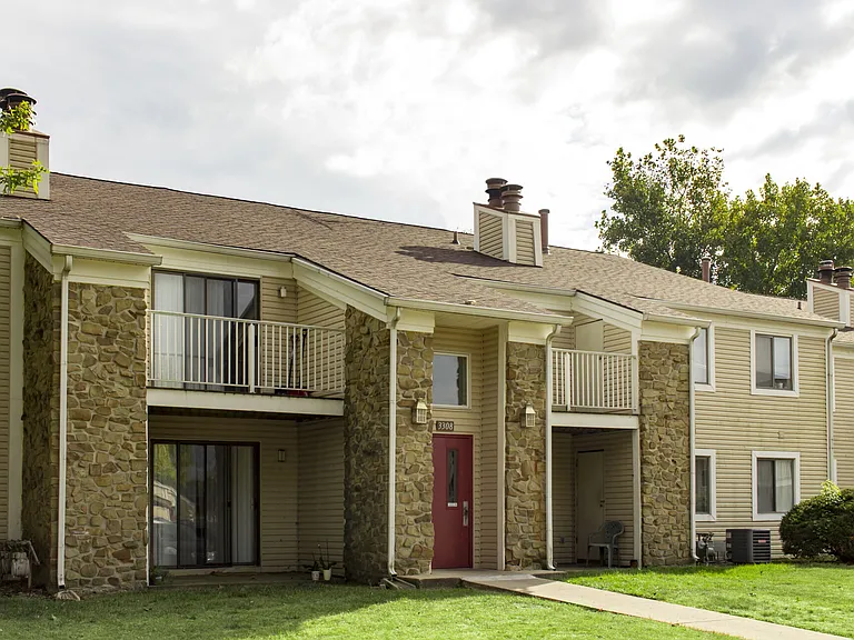 Twyckenham Apartments — Photo 10
