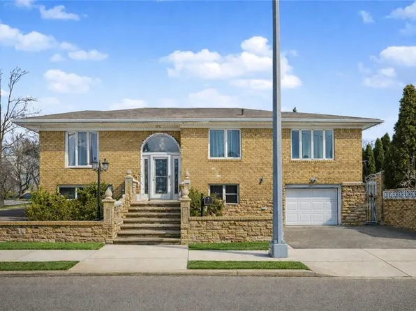 95 Woodlawn Ave, Staten Island, NY 10305