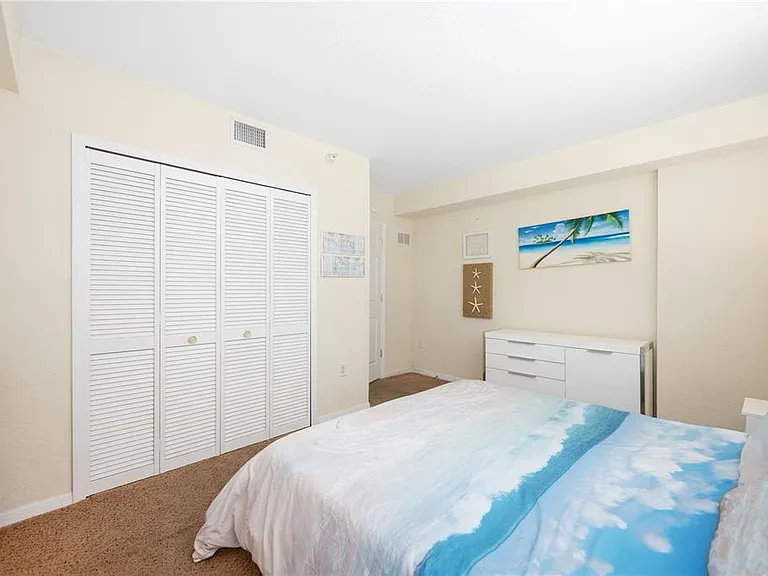 445 Hamden Dr #302 — Photo 22