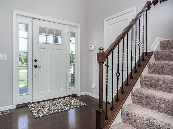 4th image of 1710 Hanover Way