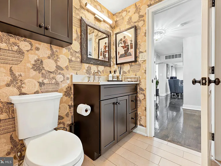 1750 Oakwood Ter #17A — Photo 16