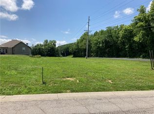 4000 Greywood Ln, Saint Joseph, MO 64505
