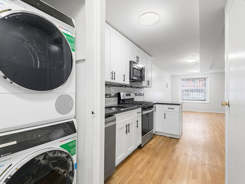 1st image of 224 Cumberland St APT 1