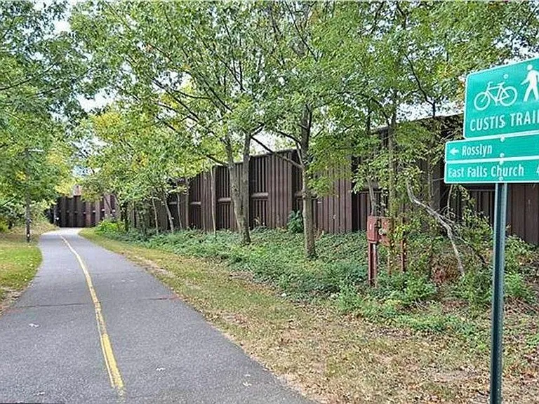 Custis Trail
