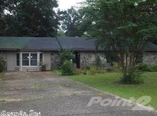 8012 N Pinewood Dr, Pine Bluff, AR 71603