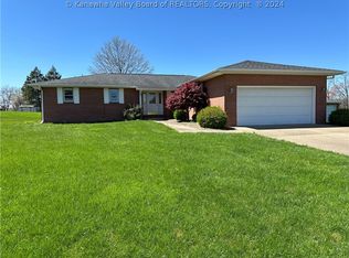 49 Ridgewood Dr, Point Pleasant, WV 25550