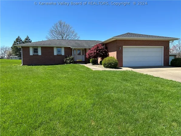 49 Ridgewood Dr, Point Pleasant, WV 25550
