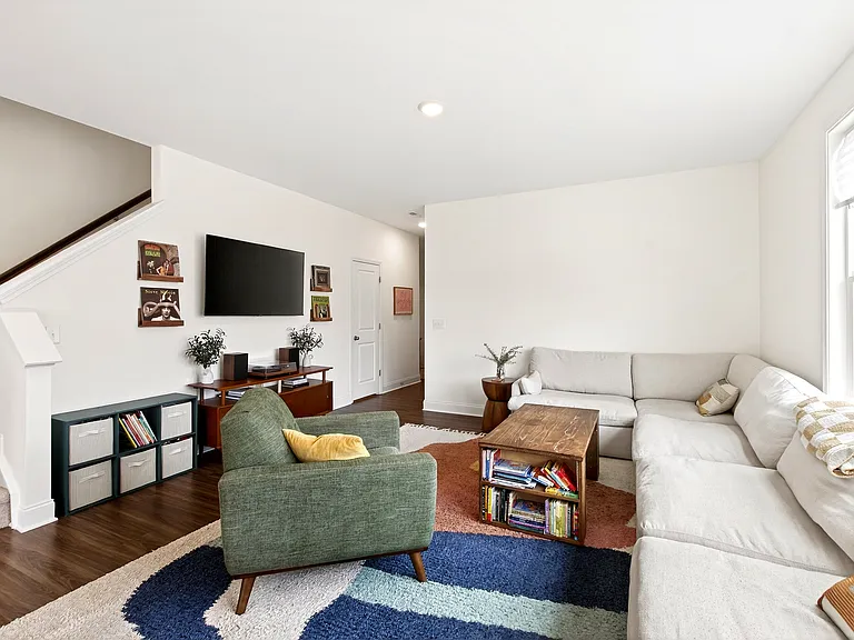 1201 Channel Drop Loop — Photo 9
