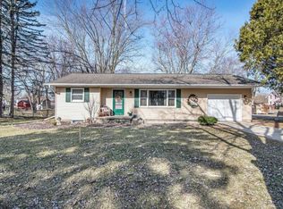 435 Burch St, Grand Ledge, MI