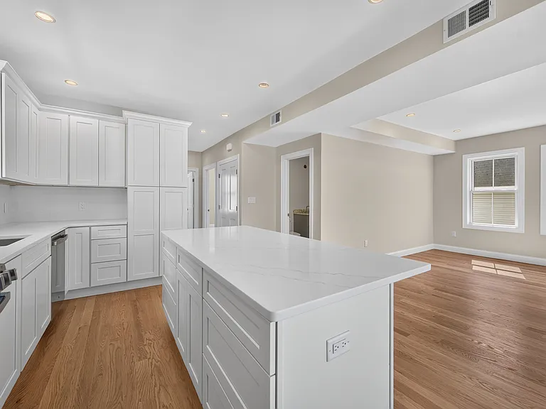 25 Richfield St #2 — Photo 2