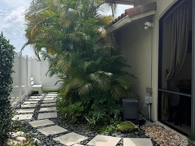 3509 NW 26th Ct — Photo 36