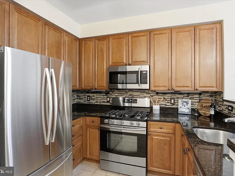 801 S Greenbrier St #103 — Photo 8