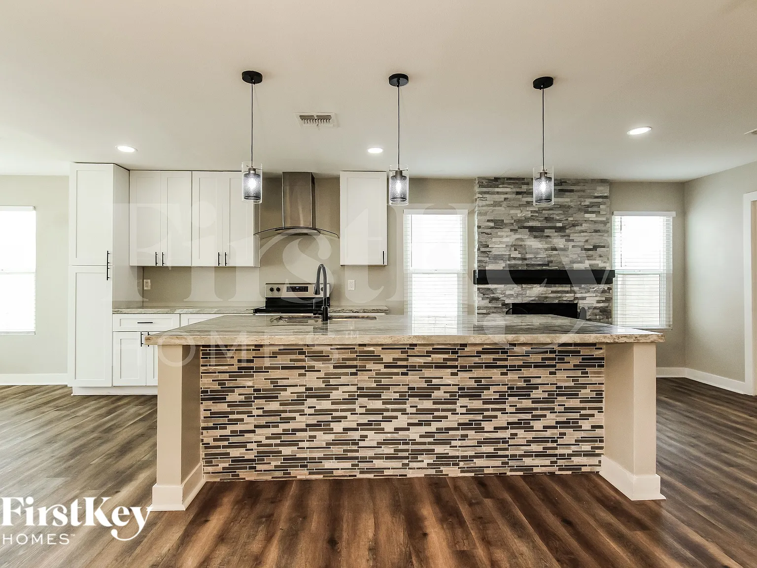 4 bed, 3.0 bath, 2308 sqft, $2,350 — Photo 4