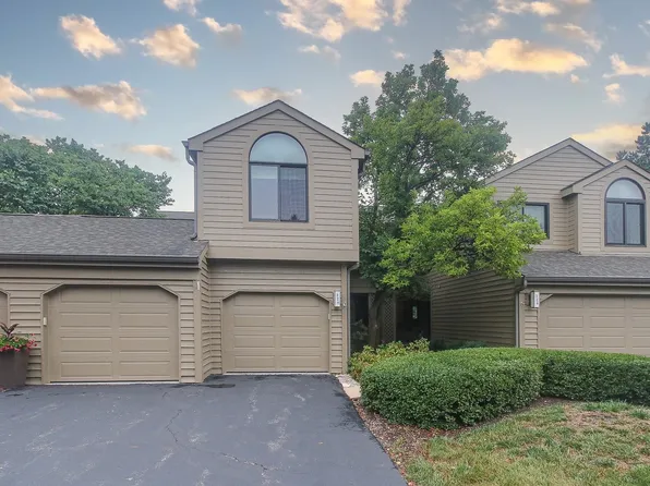 328 Indian Point, Lake Barrington, IL 60010