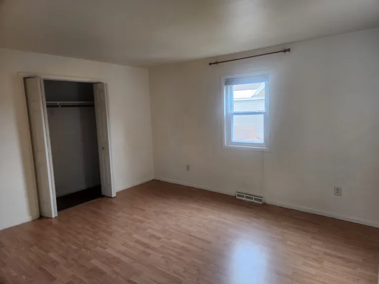58 Montgomery St — Photo 4