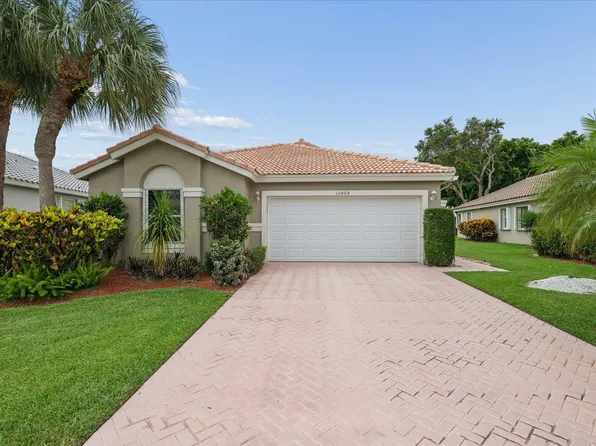 10884 Royal Caribbean Circle, Boynton Beach, FL 33437