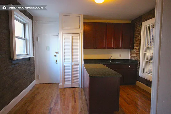 Rented by Compass | media 32