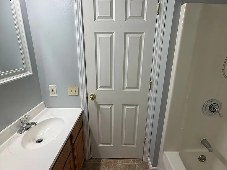236 Hamilton St — Photo 24