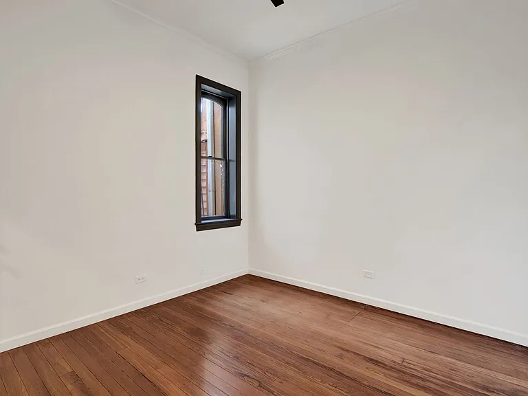 307 E Liberty St — Photo 22