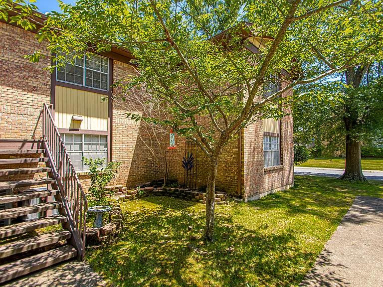 600 Higdon Ferry Rd #803 — Photo 4