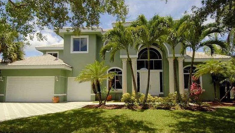 1st image of 3373 Hollywood Oaks Dr