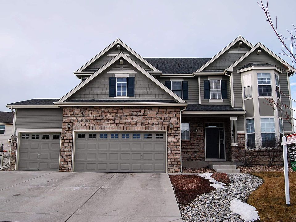 Sensational 2-Story Home!