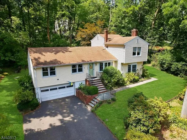 76 Long Hill Rd, Long Hill Twp., NJ 07933