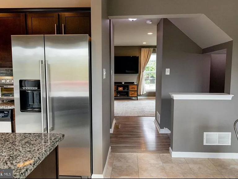 204 Highland Ave — Photo 16