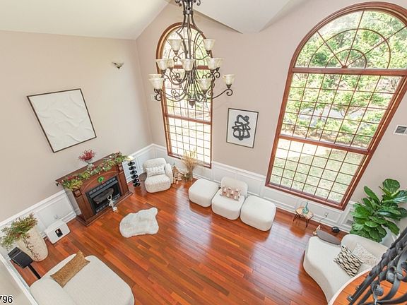 4th image of 35 Waughaw Rd