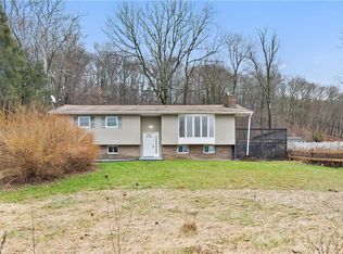 36 Brothers Rd, Poughquag, NY 12570