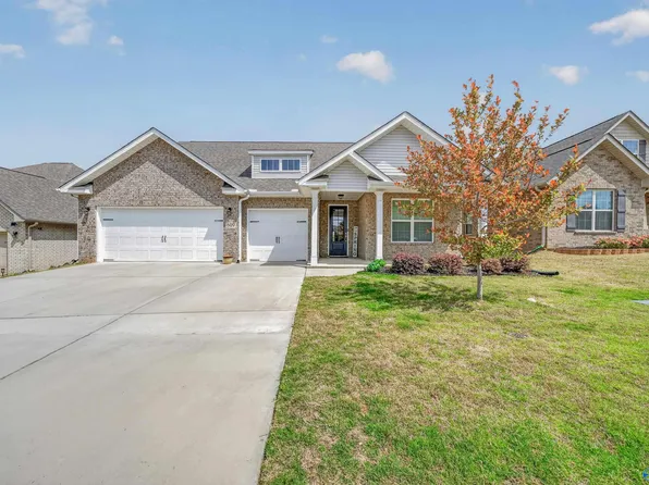 609 Magnolia Cove Ln SW, Hartselle, AL 35640