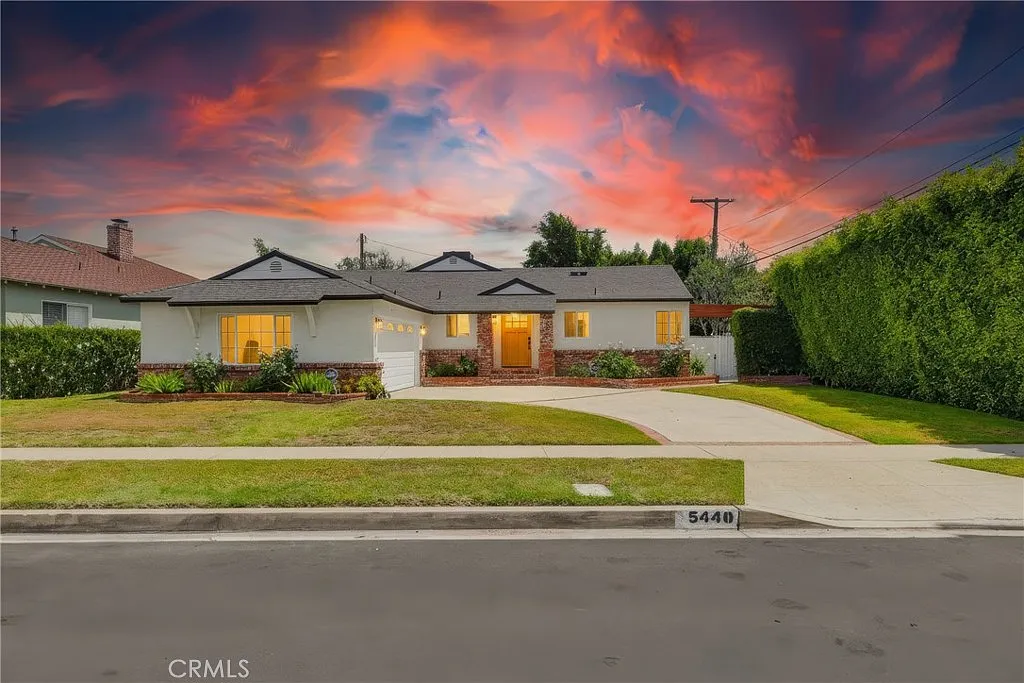 4 bed, 2291 sqft, $10,000 — Photo 3