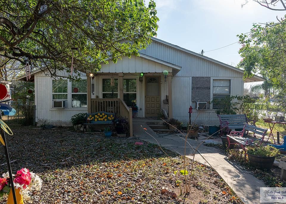 1st image of 899 Avon St