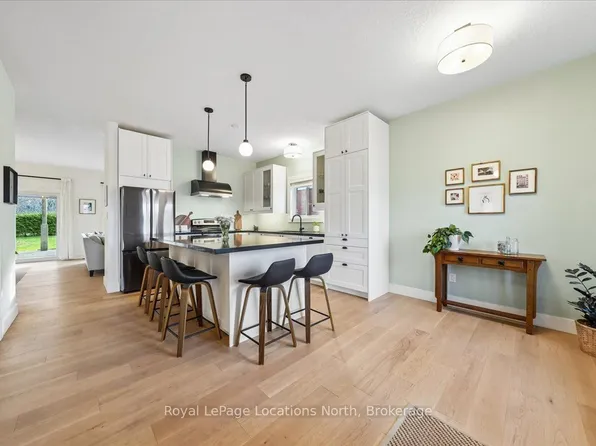 32 Alyssa Dr, Collingwood, ON L9Y 5K9