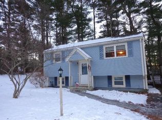 6 Oak Ter, Pembroke, MA 02359
