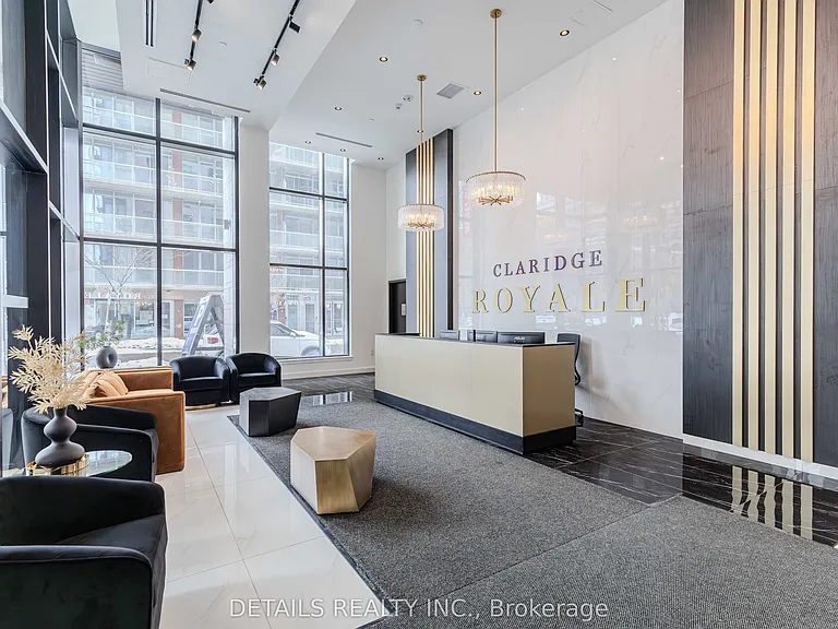 180 George St #911 — Photo 2