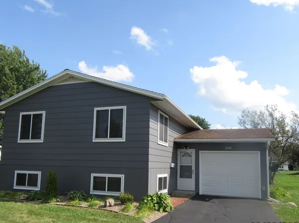 1036 5th St, Baraboo, WI 53913