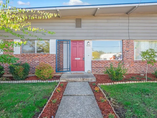 8726 NE Hassalo St, Portland, OR 97220