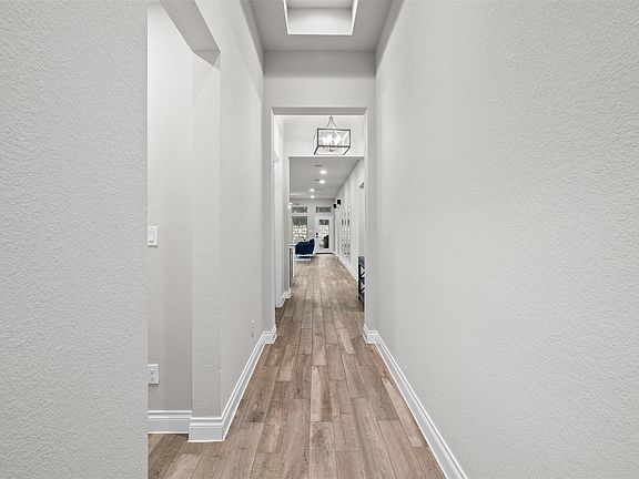 5th image of 341 Pisa Ln