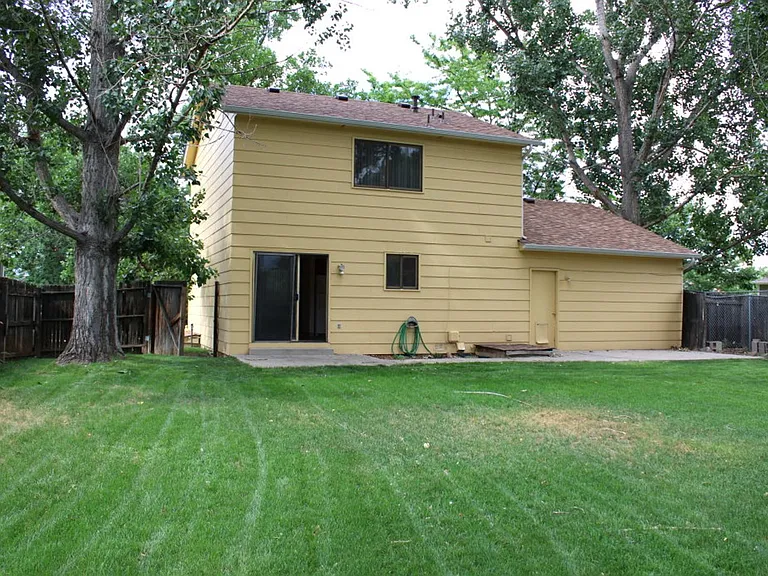 2407 Sunstone Dr — Photo 10