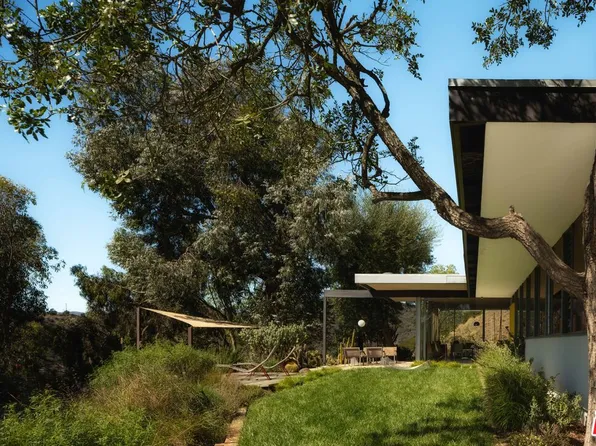 1531 N Tigertail Rd, Los Angeles, CA 90049