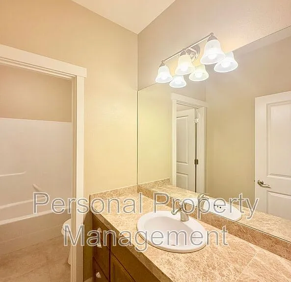 14317 NE 40th Cir — Photo 13