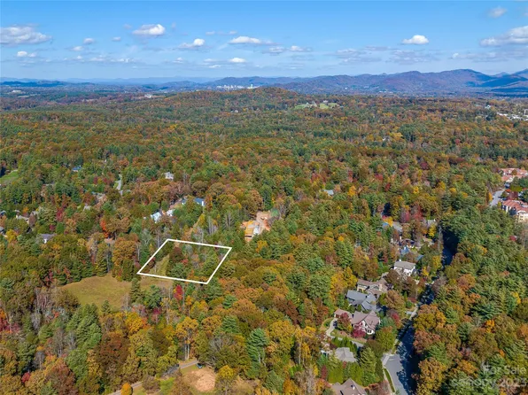 99999 Lance Rd, Asheville, NC 28803