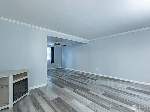 3rd image of 2213 English Oak Ct