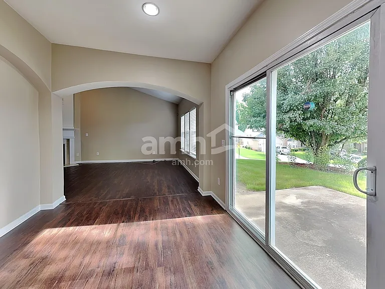 7772 Parkside Dr — Photo 5