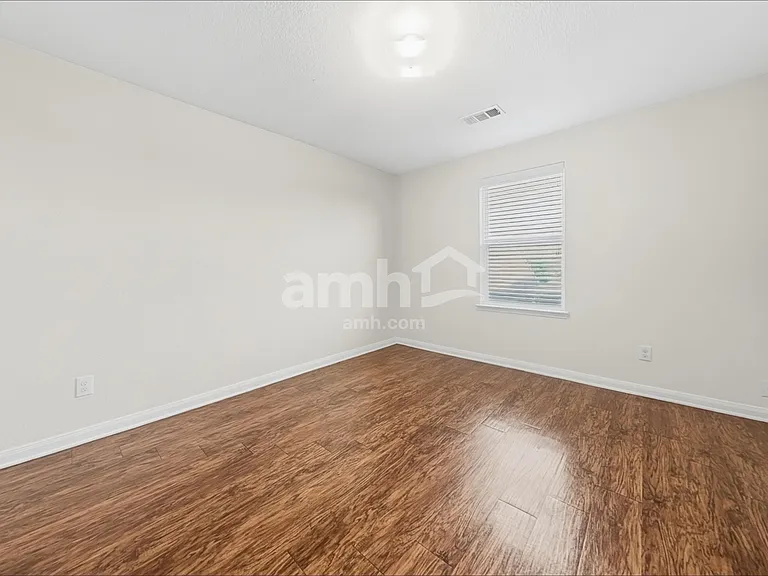 1211 Arizona Dr — Photo 16