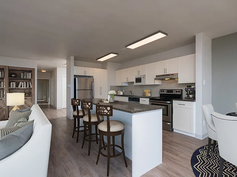 21 Mayfair Pl — Photo 9