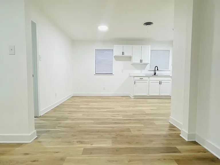 3605 Pine Cone Dr — Photo 7