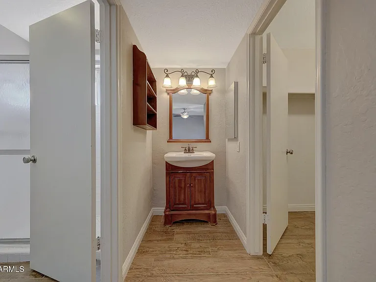 6914 E Highland Rd — Photo 19