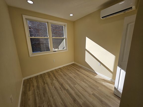 4th image of 9412 4th Ave #2R
